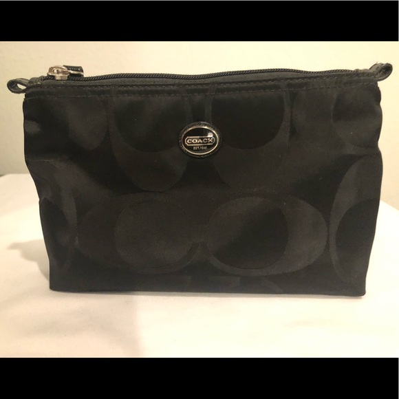 Coach Handbags - Small Coach Makeup/Travel Bag/Pouch Coach Handbags - Small Coach Makeup/Travel Bag/Pouch
